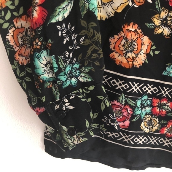 Rose & Olive Black Floral Long Sleeve Blouse Size Small - Picture 6 of 12
